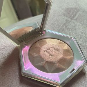 Fenty Beauty Highlighter